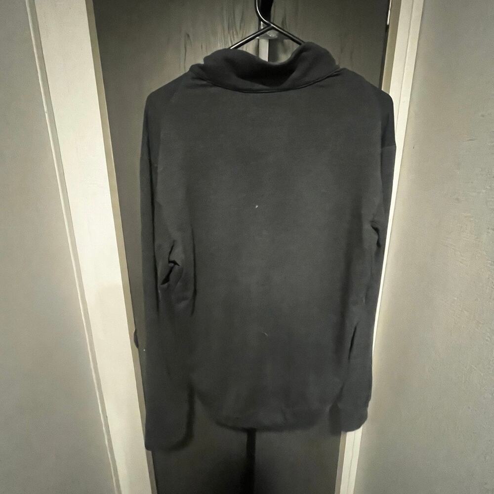 Nike Pull Over - image 2